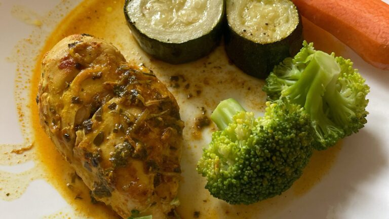 Healthy chicken recipe with orange sauce